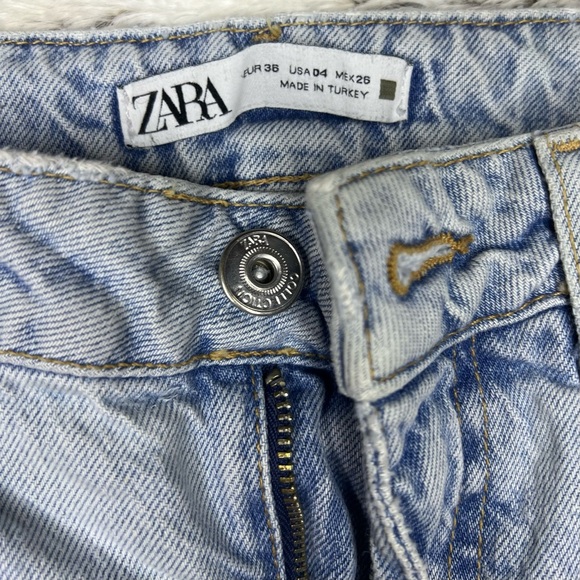 Zara • High Rise Distressed Straight Leg Jeans (Size 26) - Picture 2 of 11